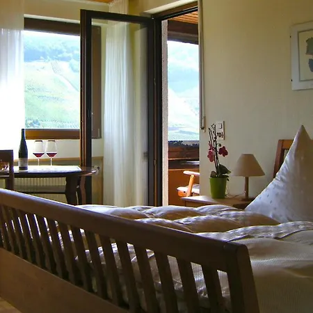 Gastehaus Weingut Arns Bed & Breakfast