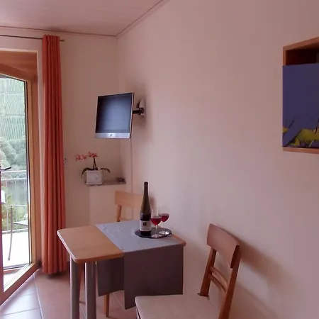 Bed & Breakfast Gastehaus Weingut Arns *