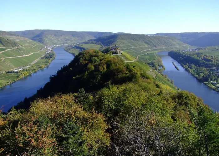 Gastehaus Weingut Arns Bed & Breakfast Reil